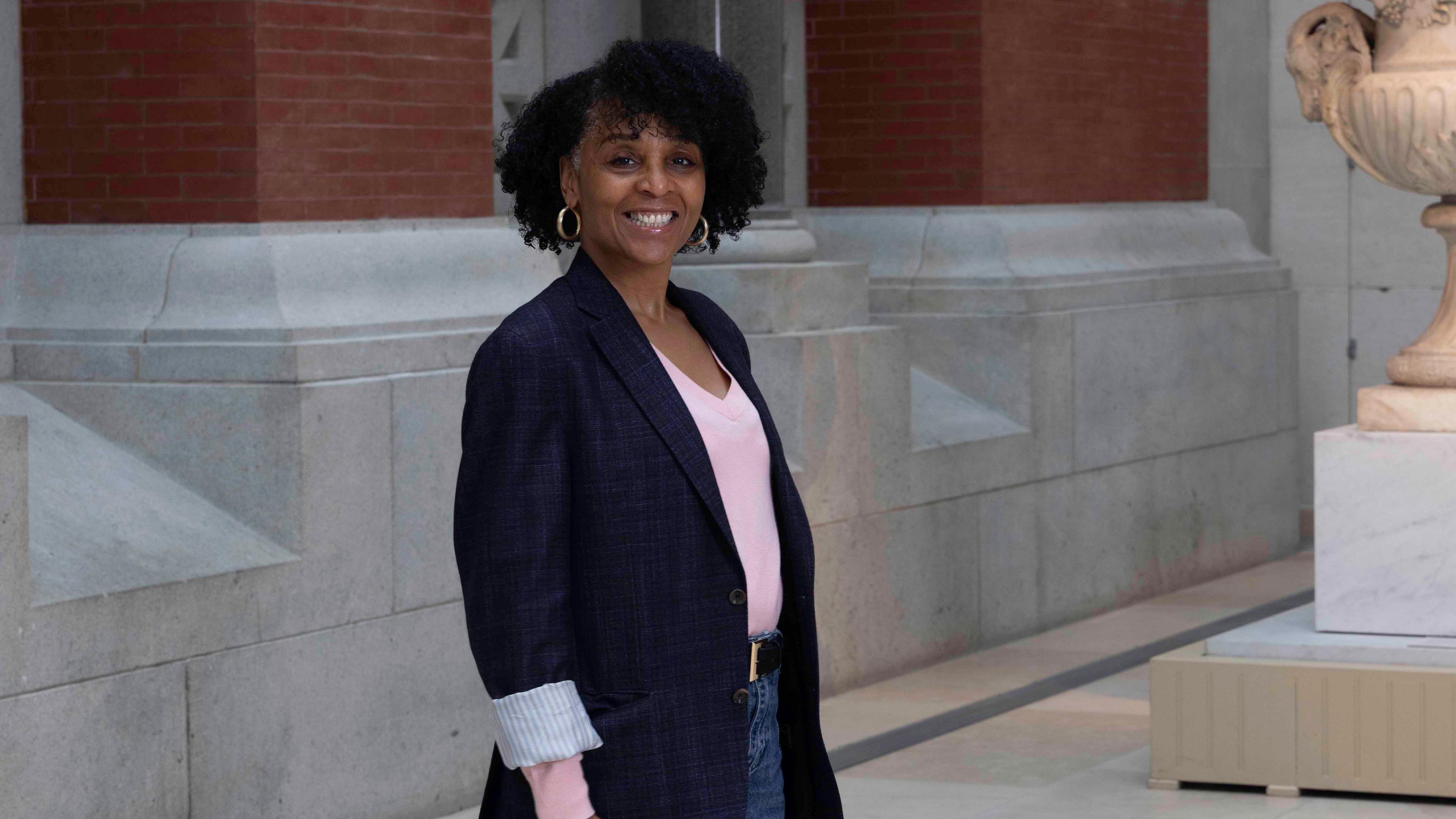 Headshot of Angela Reynolds